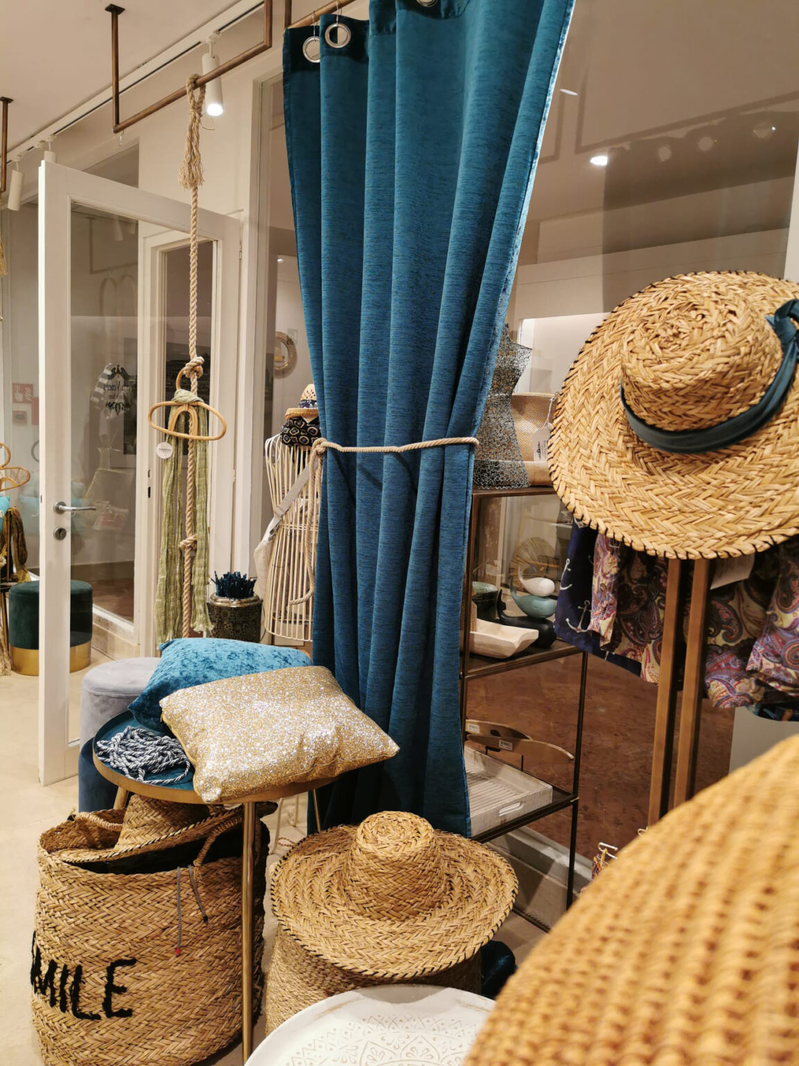 store (10)