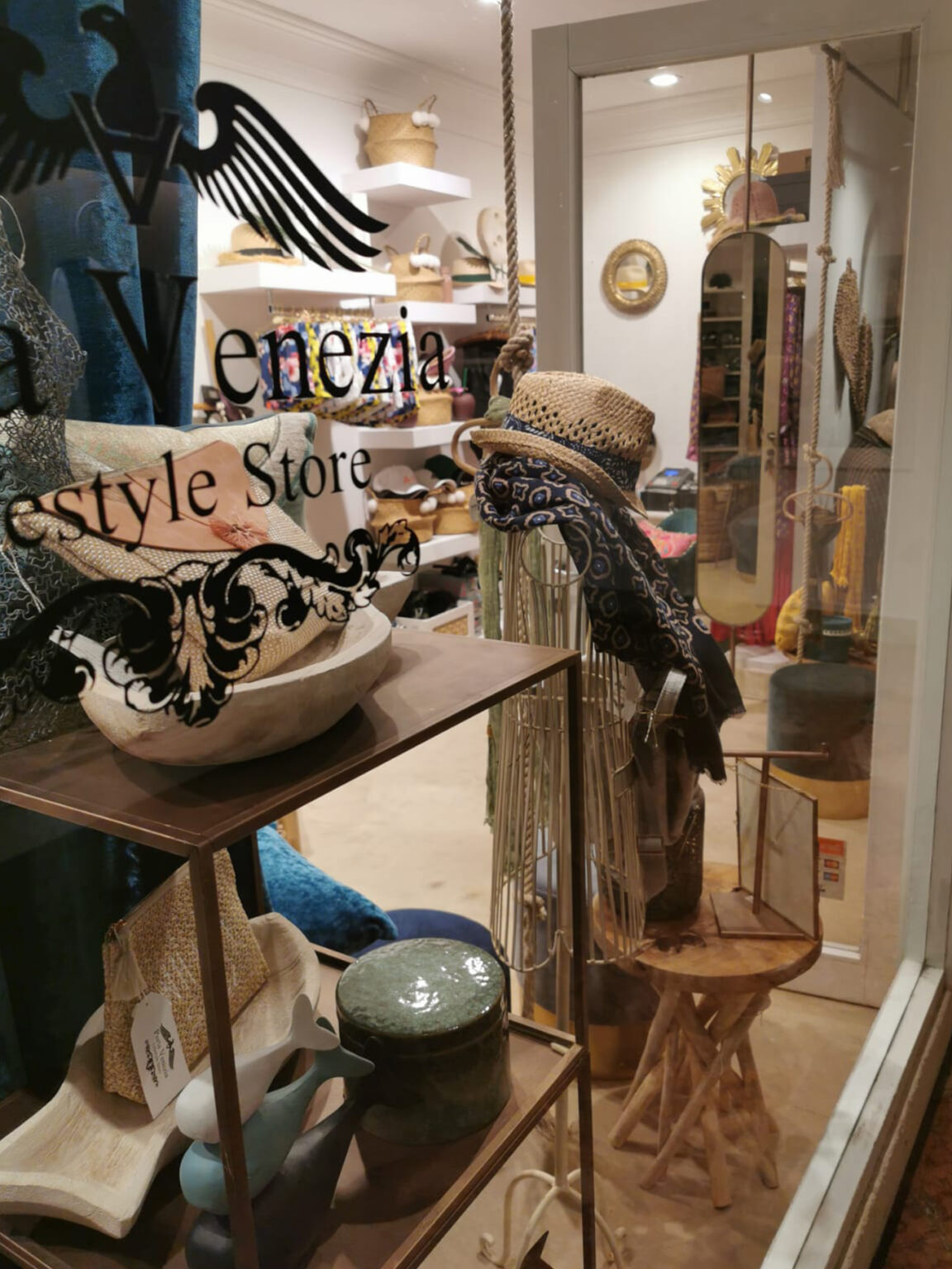 store (3)
